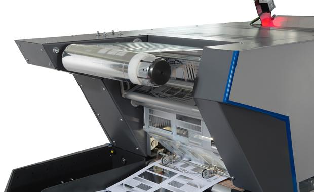 20151214 Kurz Digital Metal